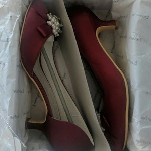 Elegant Park Merlot Silver Pearl Pump Sz 10